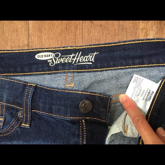 Old Navy Sweetheart Boot Cut Jeans Size 2 Short - Like New! - Picture 3 of 4